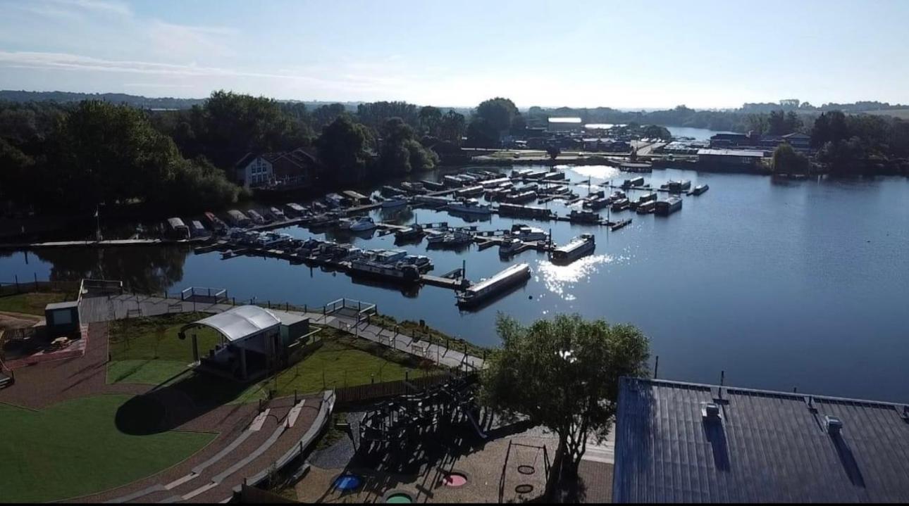 Billing Aquadrome Luxury Static Caravan Нортхемптон Экстерьер фото